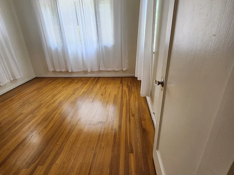 9012 Phyllis Ave — Photo 16