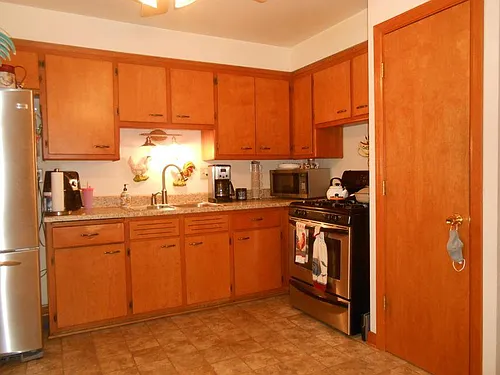 2759 S Howell Ave Photo 1
