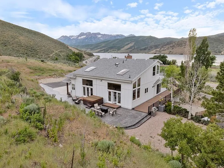 4135 S Highway 189 — Photo 1