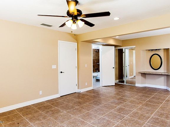 4th image of 921 S Val Vista Dr Unit 24
