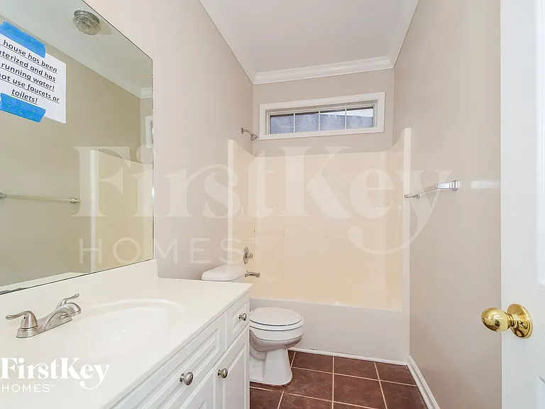 540 Enclave Cir — Photo 14