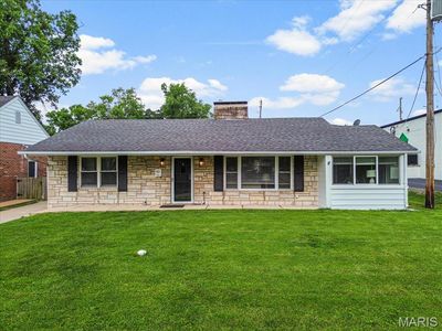 913 Blossom Ln, Saint Louis, MO, 63119