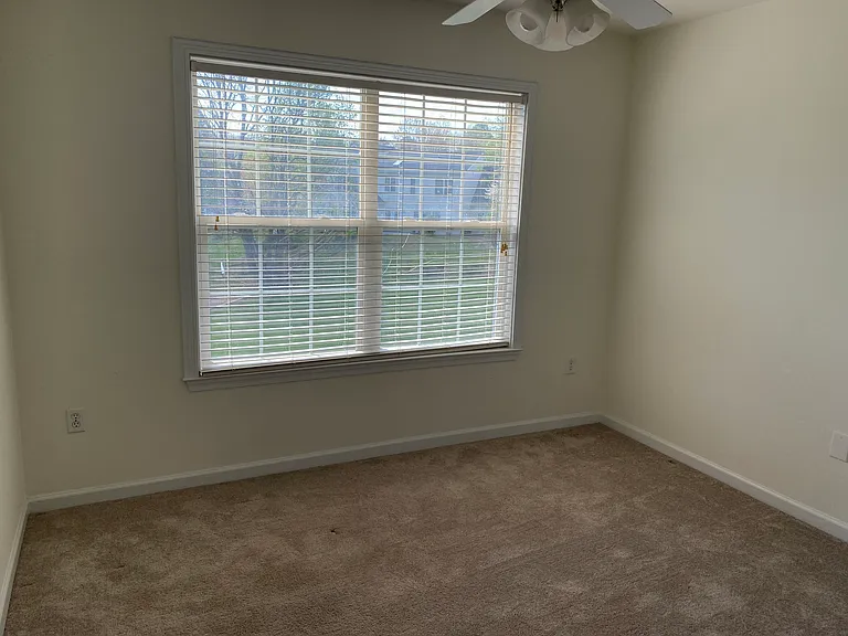 1532 Primrose Ln — Photo 14