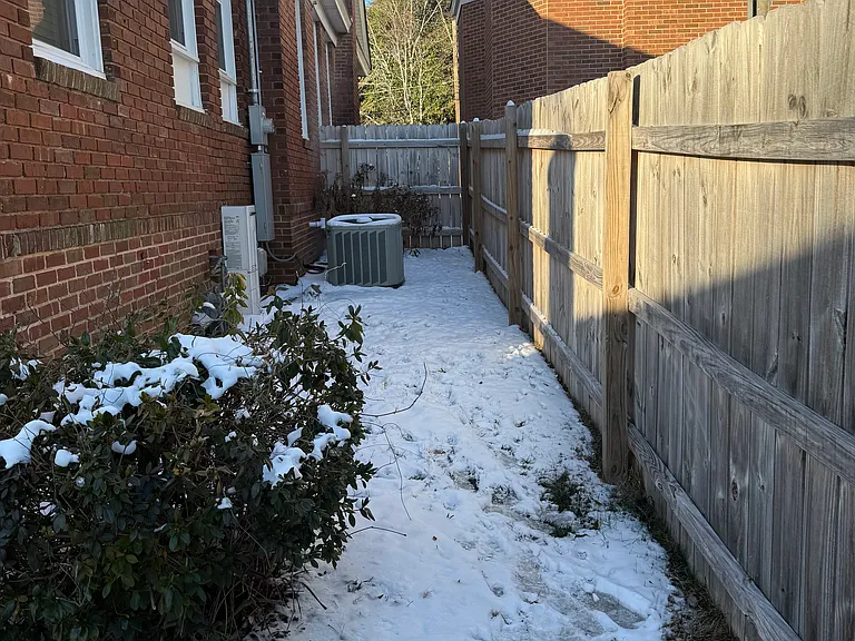 211 Shuler St — Photo 35