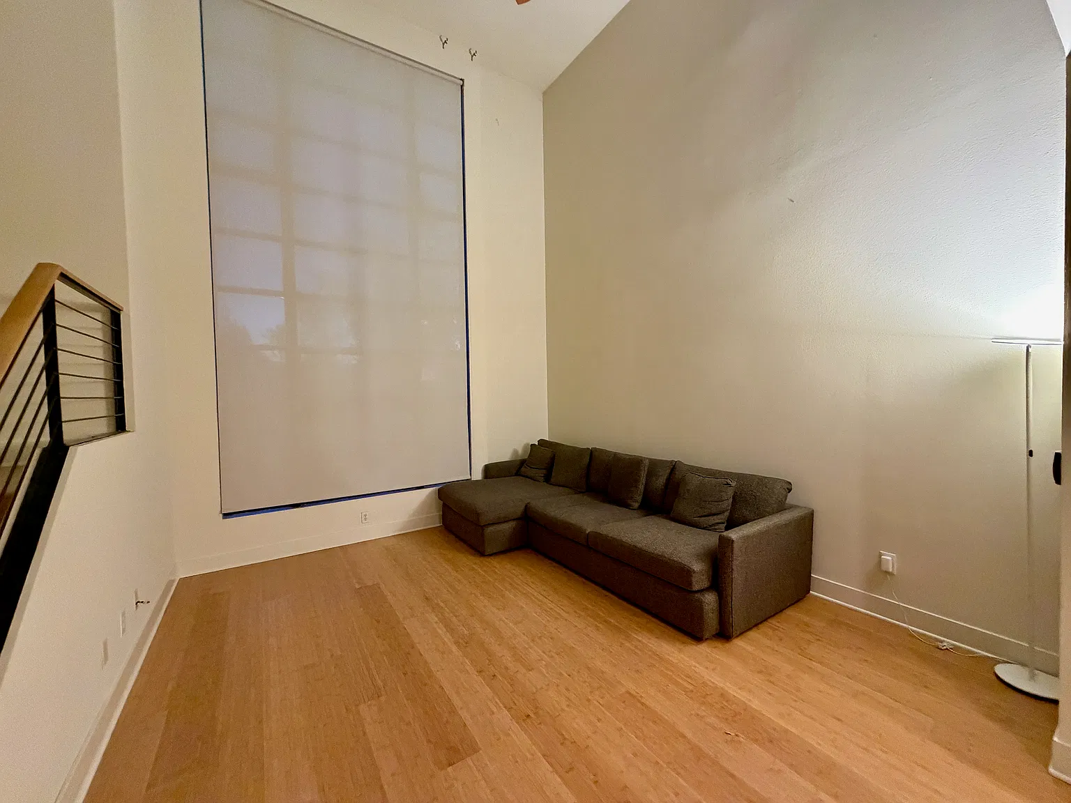 1 bed, 1.5 bath, 968 sqft, $3,990 — Photo 4