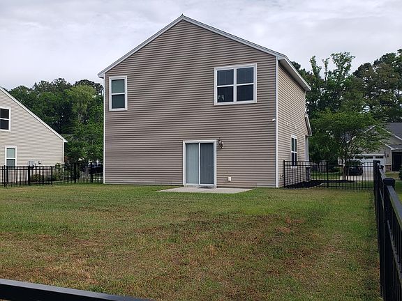 4th image of 41 Cedar Ct