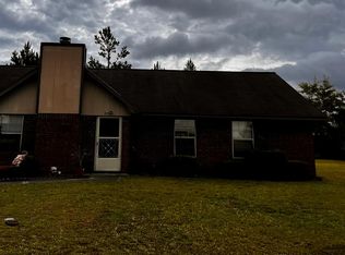 810 Malibu Dr, Hinesville, GA 31313