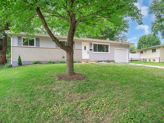 2nd image of 360 Humes Ln
