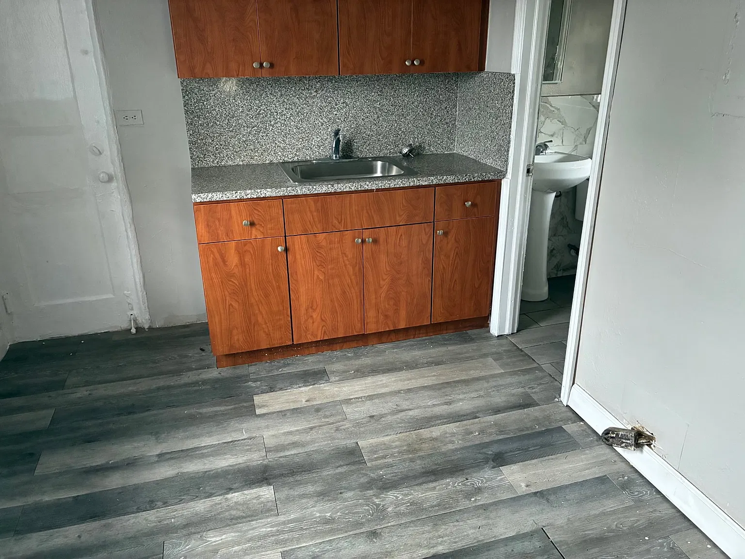 1 bed, 1057 sqft, $1,195 — Photo 2