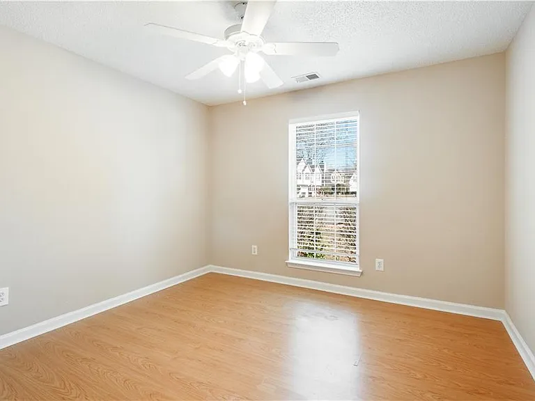 4209 Zephyrhills Dr NW — Photo 20