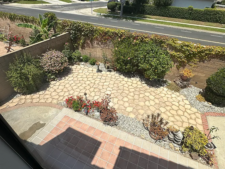12451 Sunnyglen Dr — Photo 8
