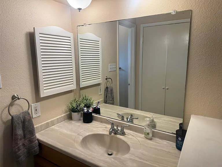 3127 Pecan Point Dr — Photo 38