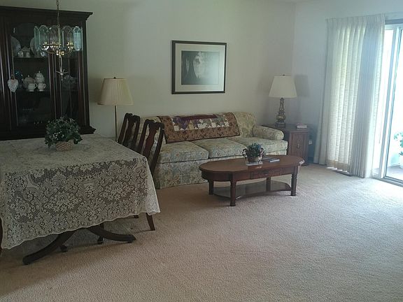 3rd image of 5250 Green Meadow Rd