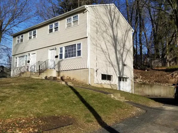 5 Topstone Dr, Bethel, CT 06801