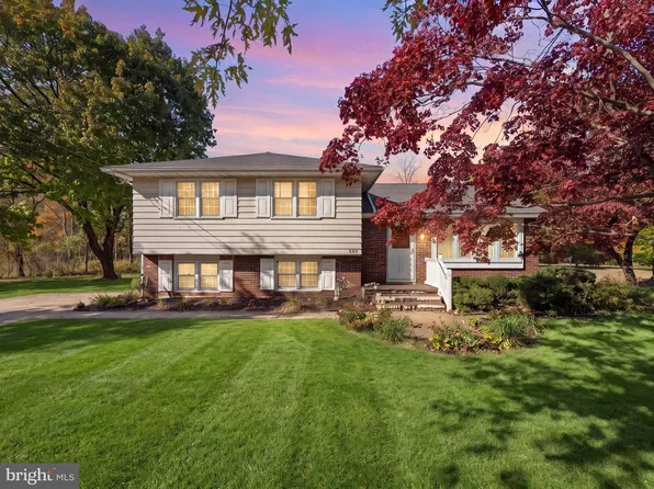 539 Lower Landing Rd, Blackwood, NJ 08012