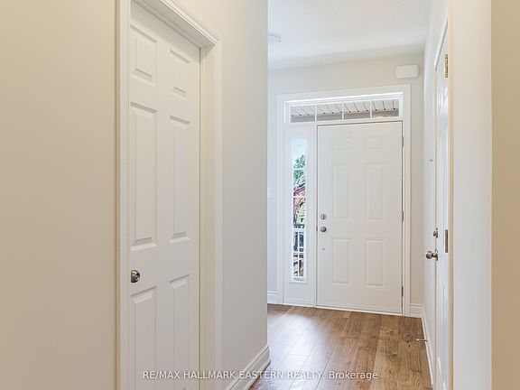 3rd image of 33 Coldbrook Dr