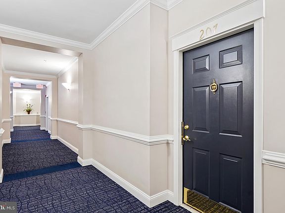 5th image of 501 King Farm Blvd APT 207