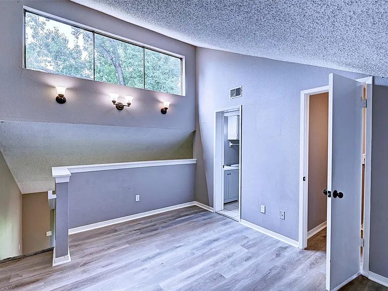 12900 Walden Rd #6 — Photo 25