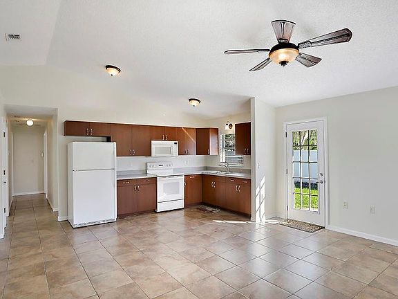 5th image of 1042 Brookwood Ct S