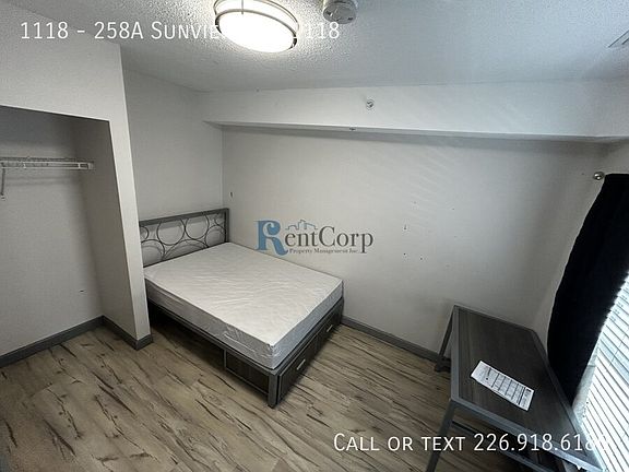 4th image of 1118 Sunview St #258A