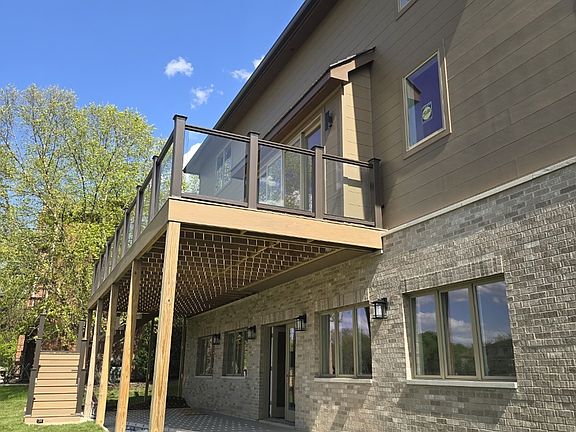 5th image of 7234 Roxbury Ct