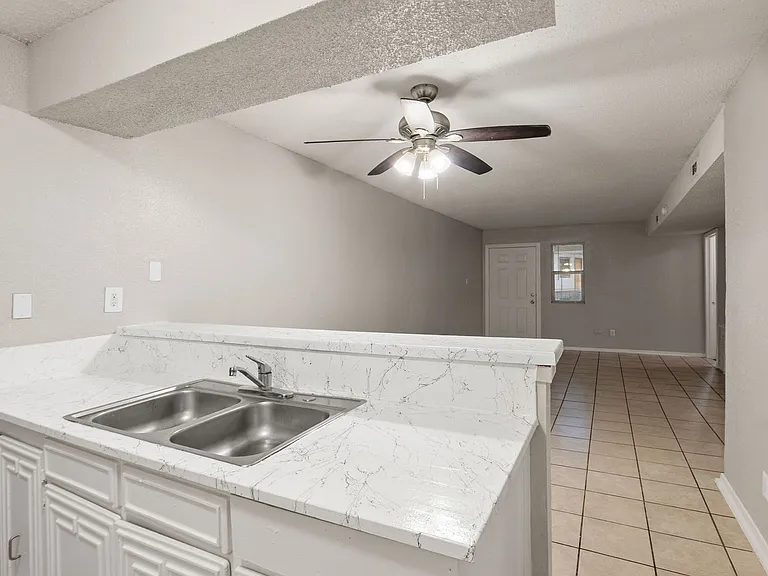 Villas at Mueller — Photo 29