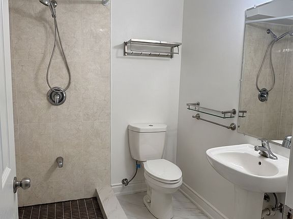 4th image of 42 Mohandas Dr #Basement