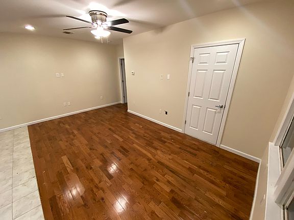 3rd image of 84 John St Floor 2