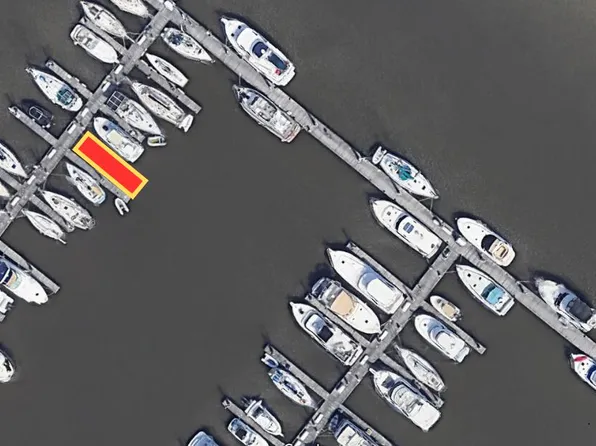 33 Lockwood Dr #I11, Charleston, SC 29401