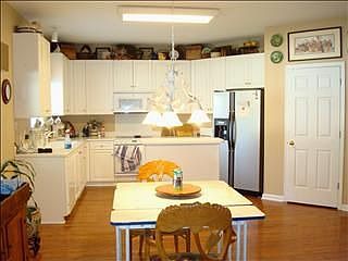 2nd image of 200 Heatherstone Ct