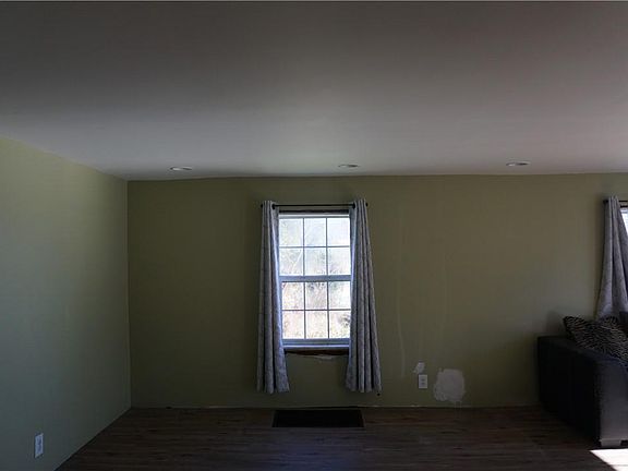 5th image of 9 Waterford St