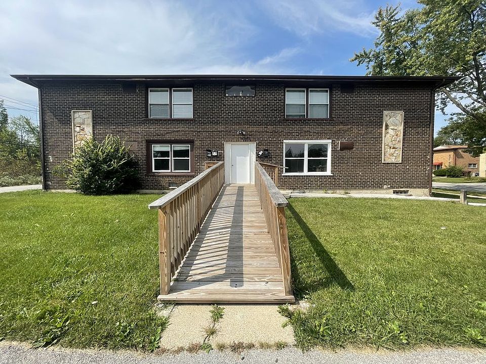 1st image of 428 Hickory St #1S