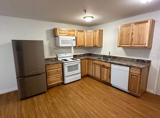 420 SW 7th St APT 2, Pendleton, OR 97801