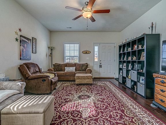 4th image of 1903 Lawson Ln