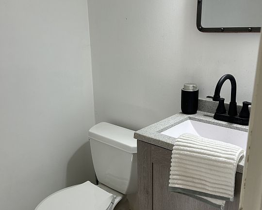 5th image of 6S050 Park Meadow Dr