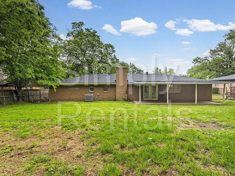 705 Plano St — Photo 38
