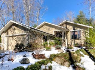49 Nandina Ln, Laurel Park, NC 28739