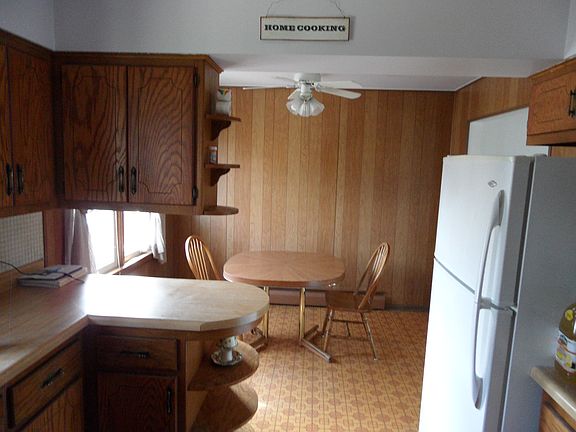 2nd image of 3018 Lincoln Ave