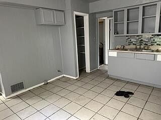 4th image of 2468 N 38th STREET