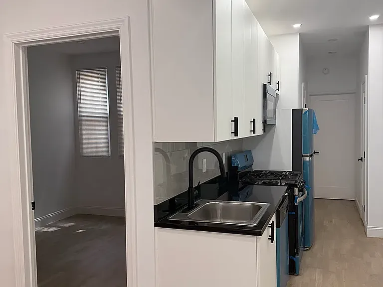 90 Aberdeen St #1 — Photo 5