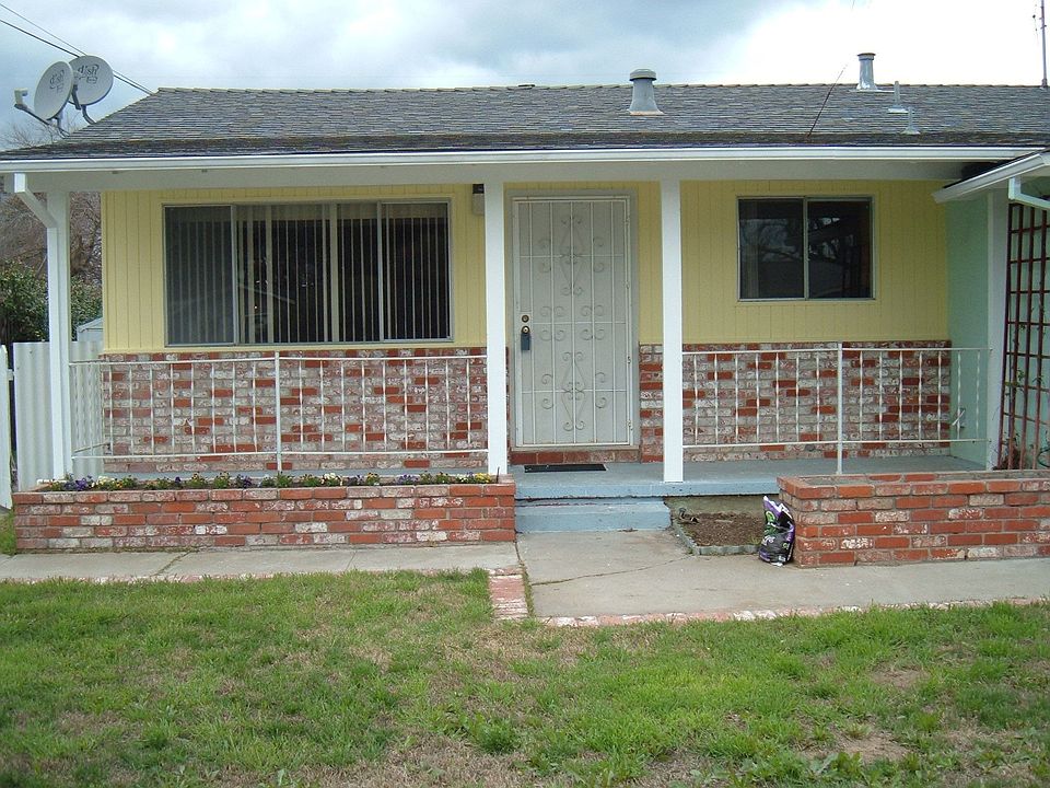 Two structured on huge lot!