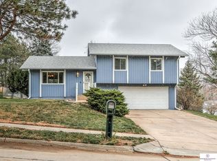 6617 S 77th Cir, Ralston, NE 68127