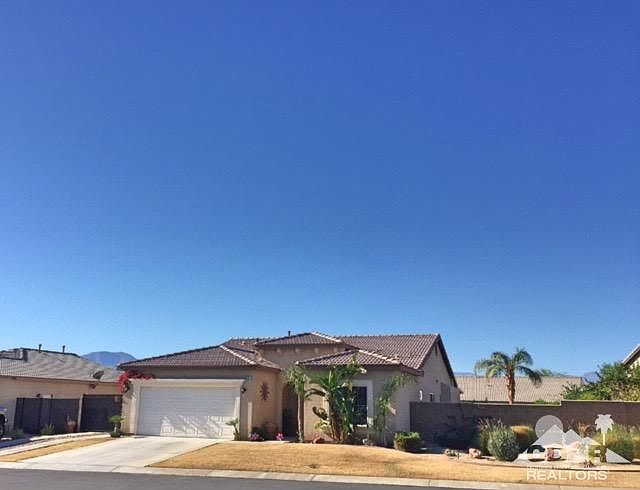 1st image of 40537 Broadmoor Dr