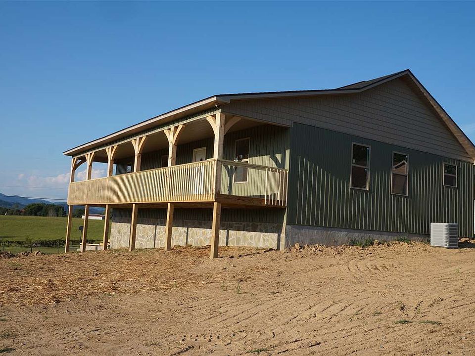 1st image of 136 Country Club Hls