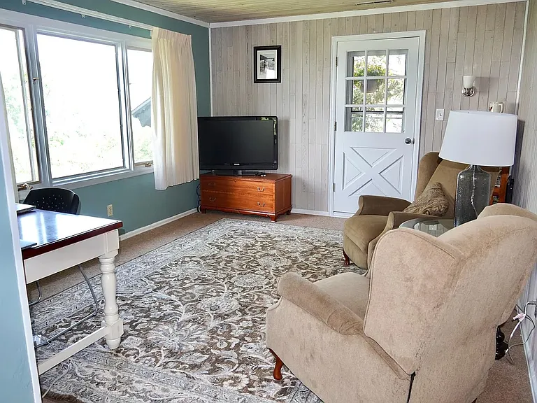 1745 Old Stage Rd — Photo 10