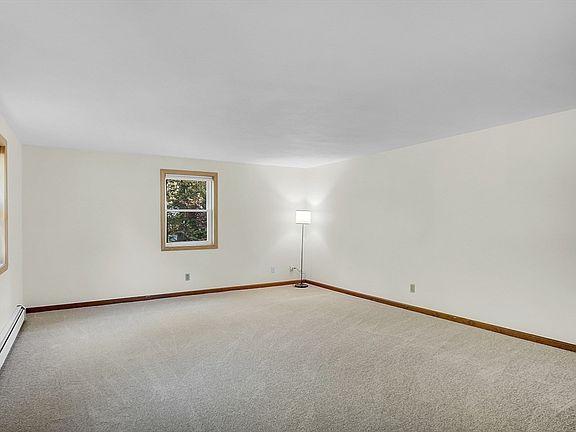 5th image of 13 Hallisey Dr