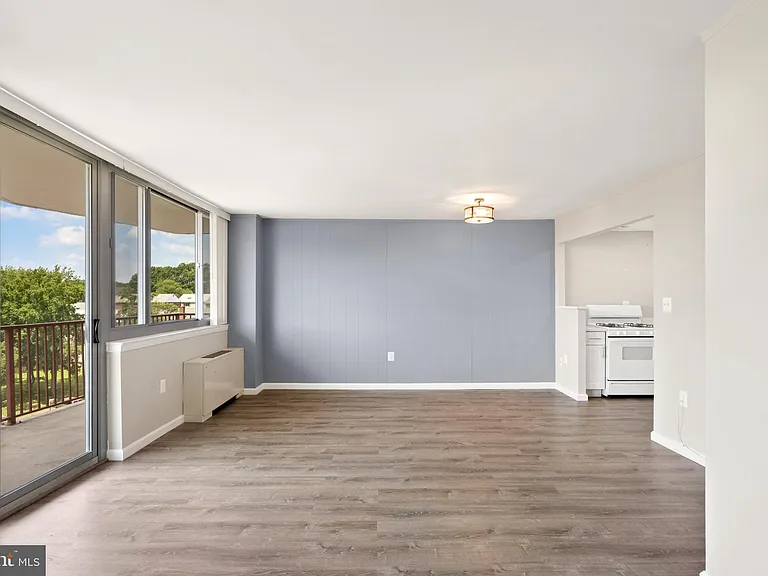 5353 Columbia Pike #607 — Photo 16