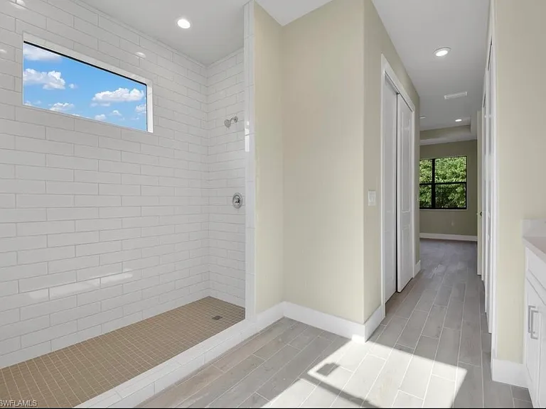 6141 Hershey Ave — Photo 5
