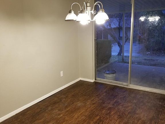 3rd image of 1102 Halifax Dr