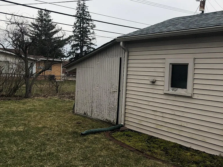 126 N Wilson Ave — Photo 14